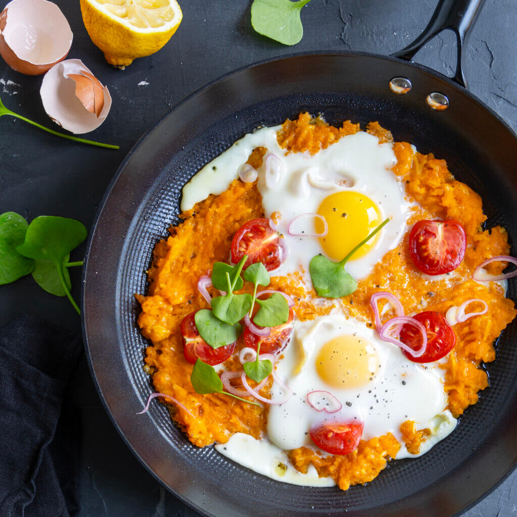 Shakshuka van zoete aardappel - Ottolenghi